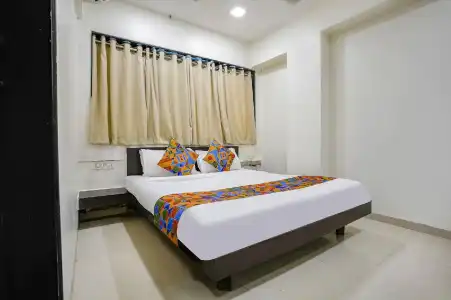 Kamran Residency - Near US Embassy - 17