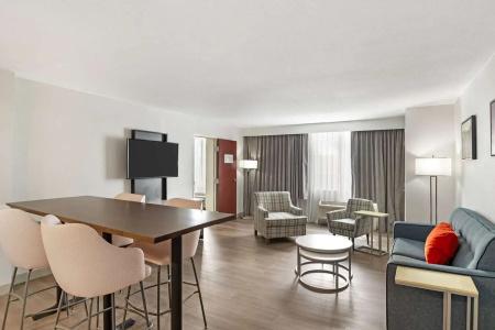 Best Western Premier Richmond City Gateway - 41