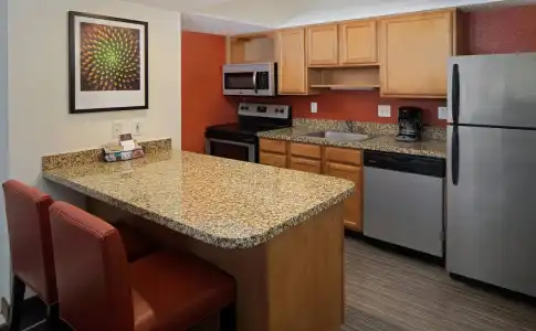 Residence Inn by Marriott Richmond West End - 12