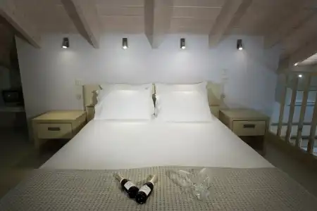Kavos Plaza - 2