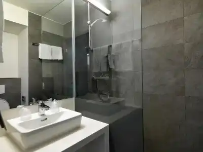 Hwest Hall - 19