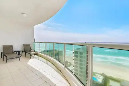 Pacific Views Resort - 196