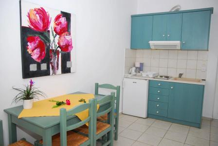 Elpis Studios & Apartments - 17