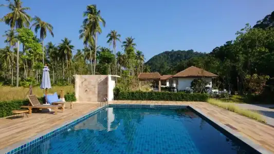 Koh Ngai Paradise Beach Resort - 1