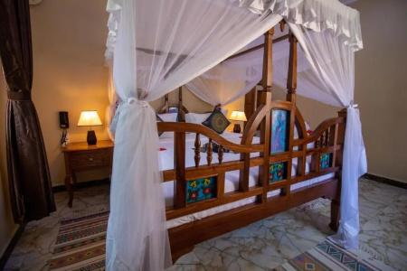 Sunny Palms Beach Bungalows - 6