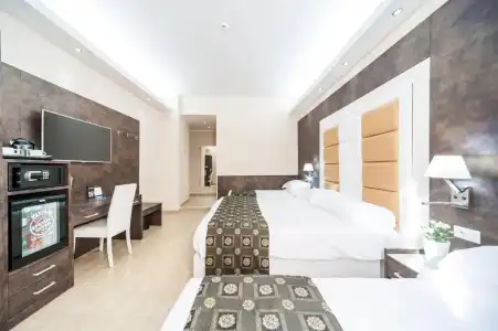 Relais Trevi 95 Boutique - 70