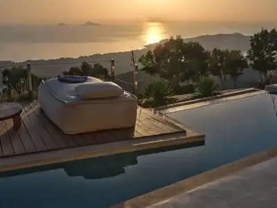 Santorini Heights - 94