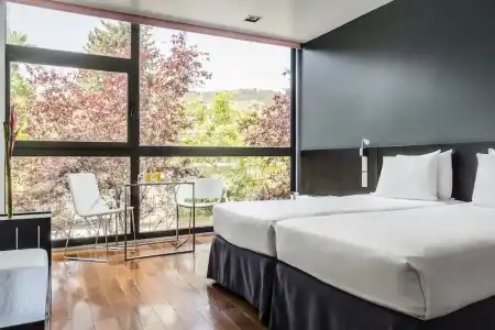 Ikonik Anglí - 51