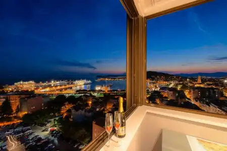 Royal Suites-Sky - 94
