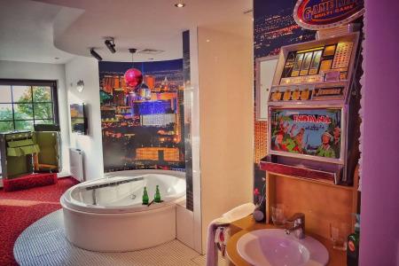 Road Stop Neandertal - 7