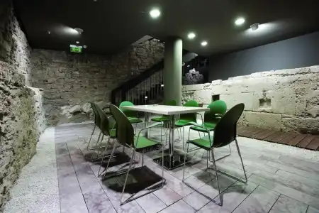 Leon & Lounge - 22