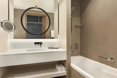 Mercure Dubai Gold District - 39