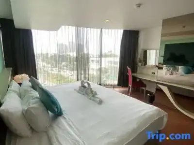 The Xtreme Suites - 105