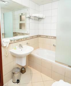 Al Raya Apartment - 40
