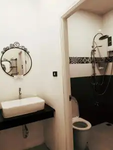 Sherloft Home & Hostel - 25
