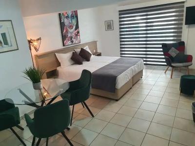 Larnaca Bay Suites - 46