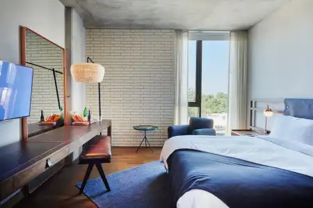 South Congress - 91