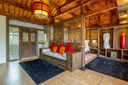 Lijiang E-Outfitting Boutique - 25