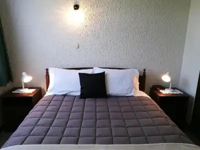 Hacienda Motel - 35