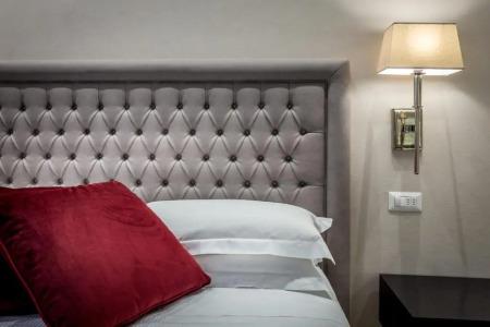 Emma Small Luxury - 66