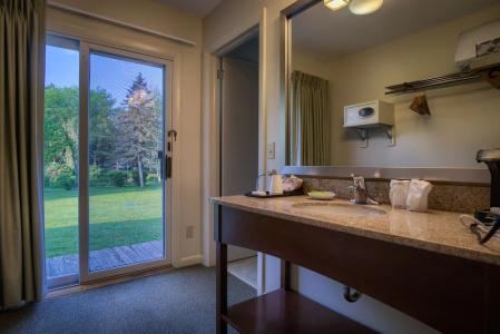 Sun & Ski Inn And Suites - 50
