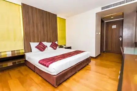 Bally Suite Silom - 32