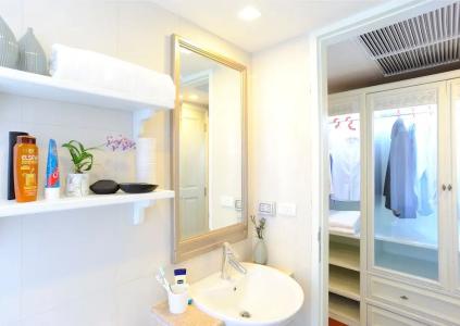 Sabai Sathorn - 45