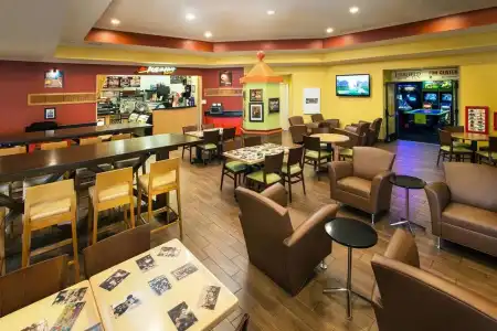 Fairfield by Marriott Anaheim Resort - 30