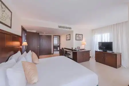 Crowne Plaza Antalya - 73
