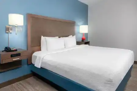 Hampton Inn Charlotte-Uptown - 30