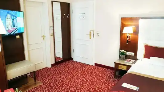 Best Western Plus StadtPalais - 79