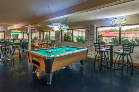 Ramada by Wyndham New Braunfels - 10