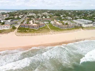 The Surf Club Resort - 10