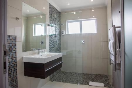 Sea Breeze Guesthouse - 9