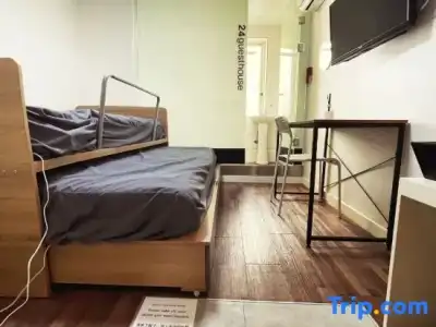 24 Guesthouse Sinchon Avenue - 41