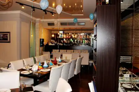 & Cafe Batus - 10
