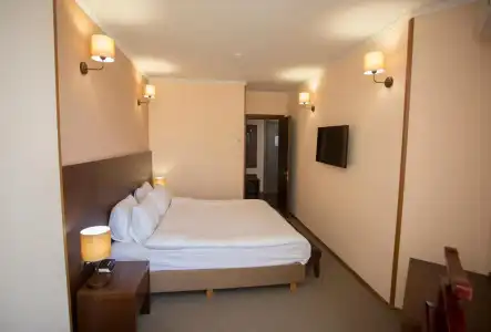 Corner Inn - 2