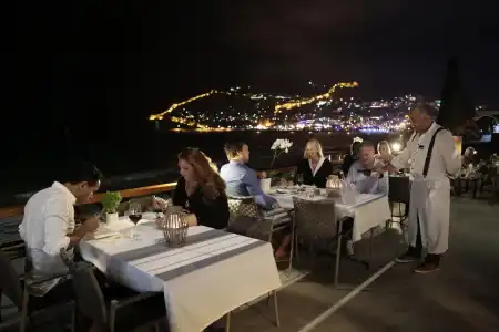 SUN BY EN VIE BEACH 16+ Adult - 6