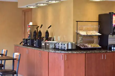 Best Western Ambassador Inn & Suites - 29