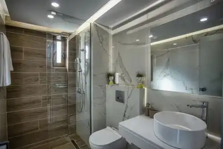 Mary & Mary Royal Suites - 59