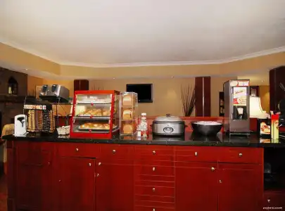 Quality Inn & Suites - 11