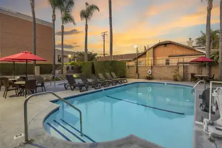 Best Western Airpark - LAX Airport LA Stadium - 14
