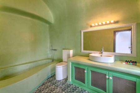 Luna Santorini Suites - 7