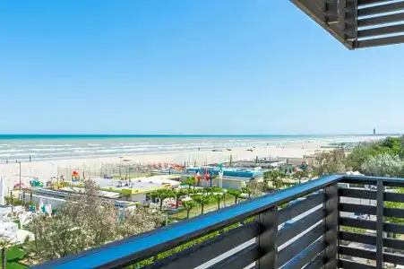Kiss Beachfront & Restaurant - 60