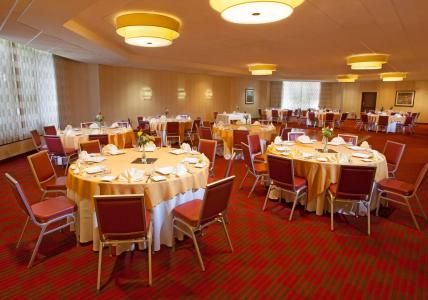 Four Points by Sheraton Philadelphia Northeast - 20