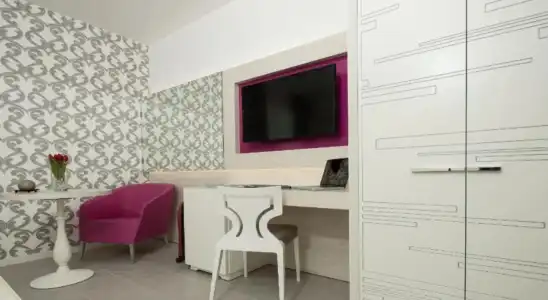 ApartSheila - 10