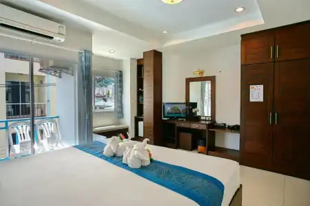 Ruen Buathong Boutique - 97