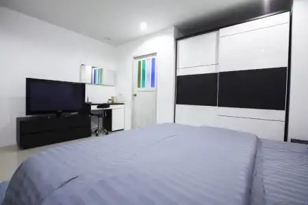 Number 4 Apartment - 14