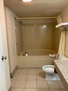 Budgetel Inn & Suites - 7