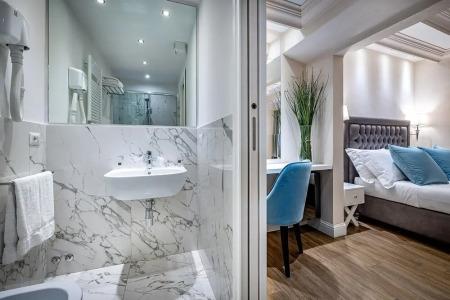 Ungherese Small Luxury - 89